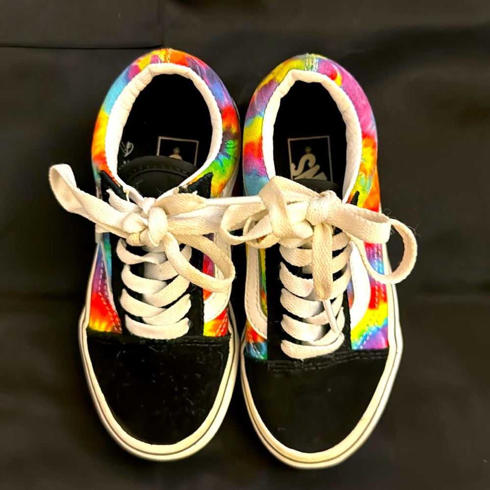 Vans Kids Old Skool "Spiral Tie Dye" sneakers kids size 10.5